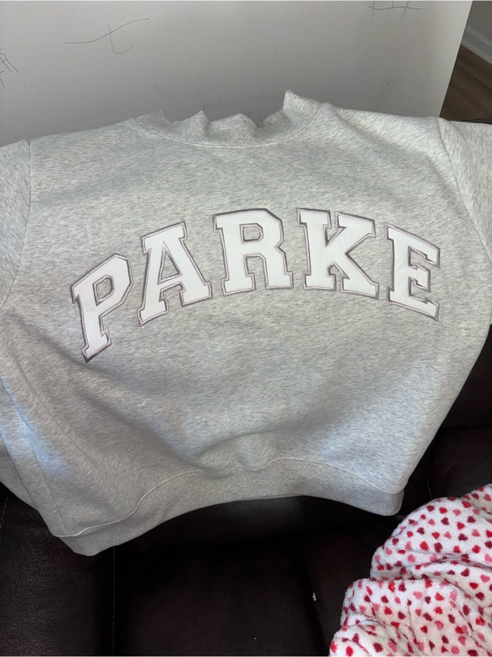 Parker Cream Crewneck Sweatshirt with Logo Tag